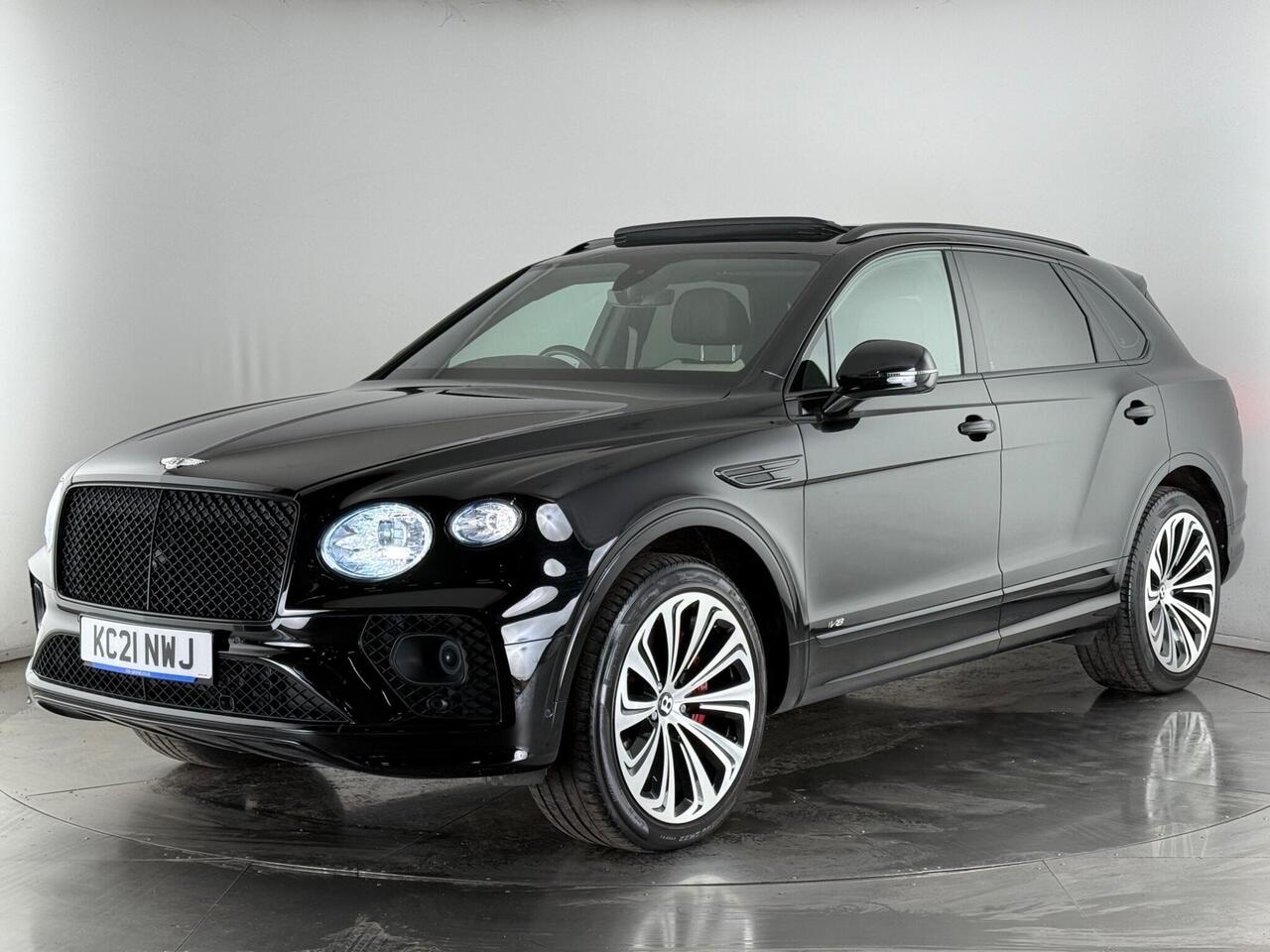 Bentley Bentayga thumbnail Front Left