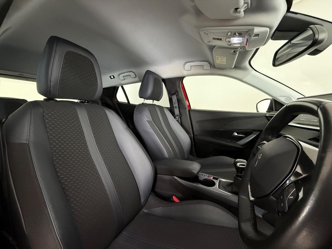 Peugeot 2008 thumbnail Seat Driver