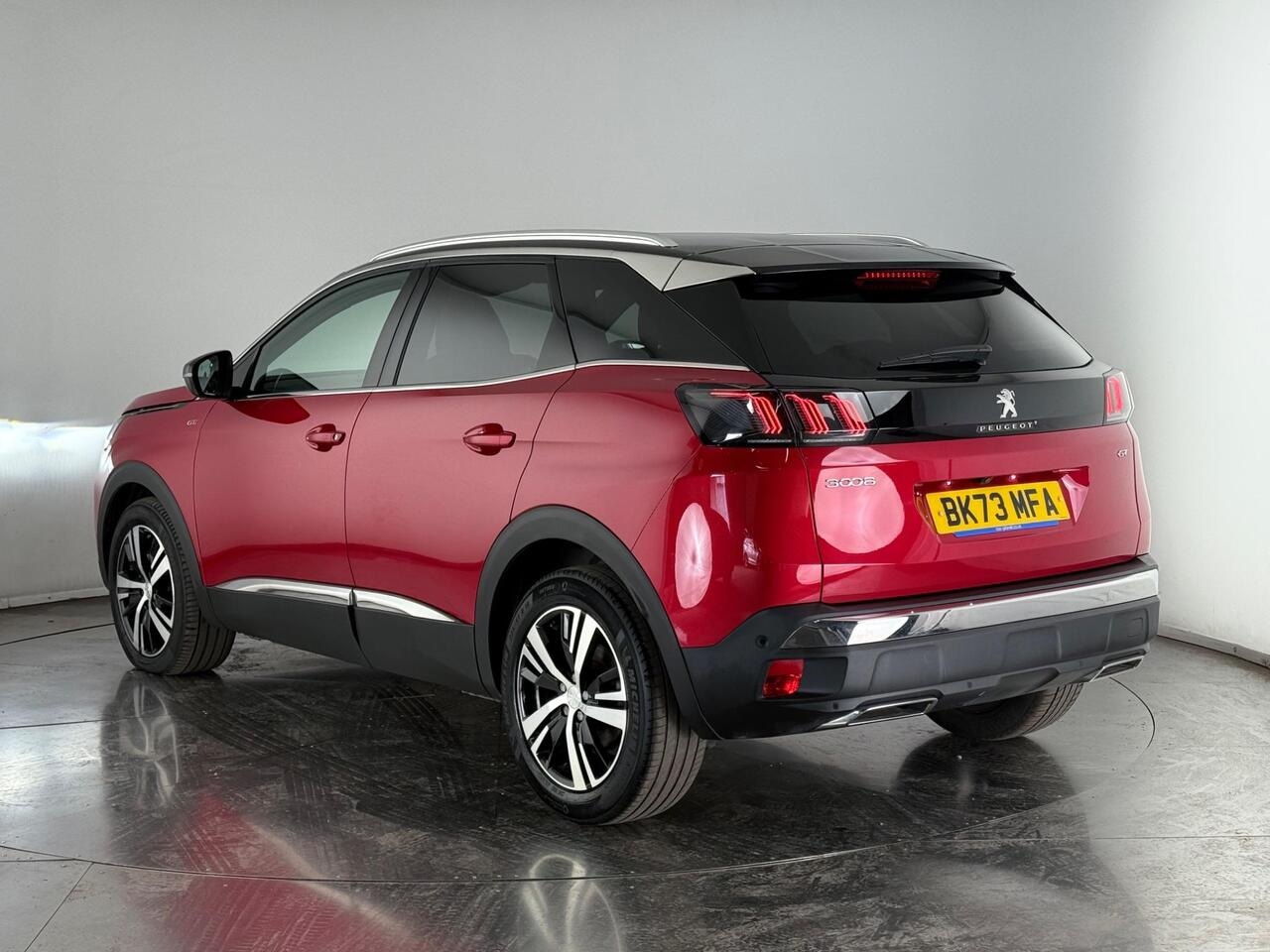 Peugeot 3008 thumbnail Rear Left