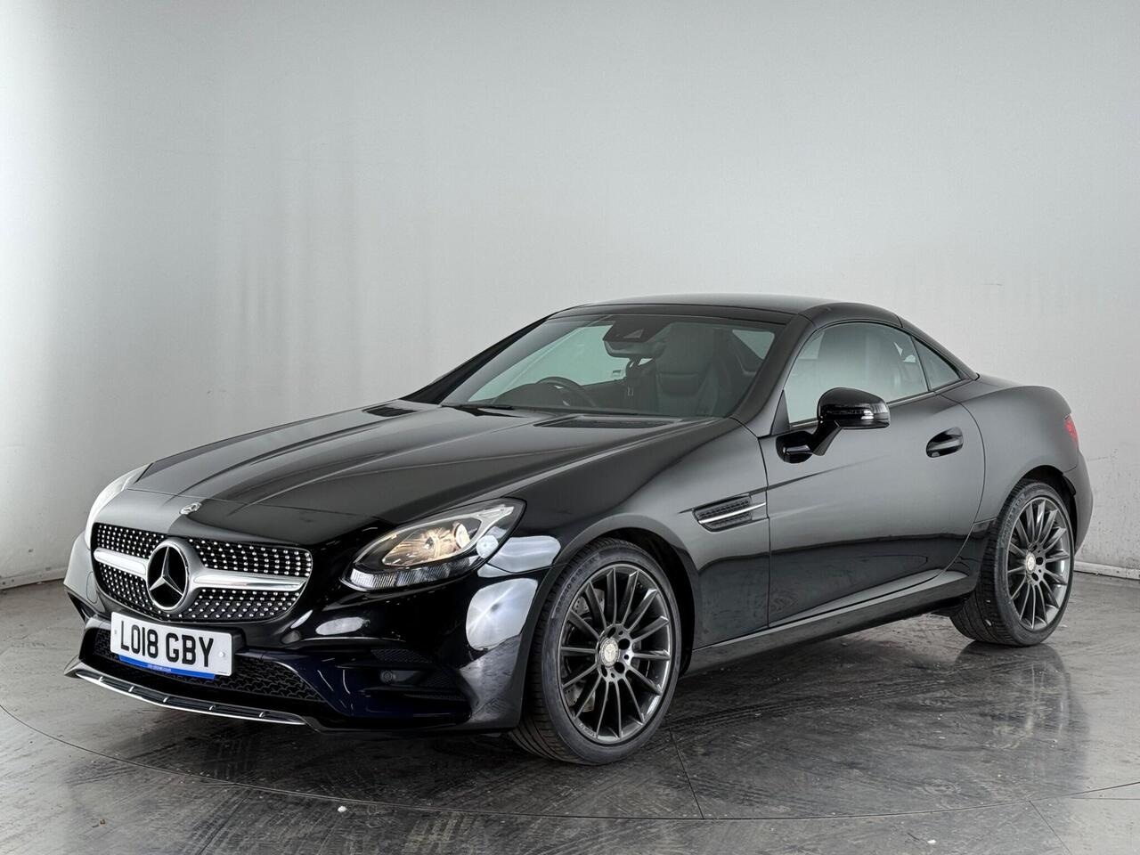 Mercedes-Benz SLC thumbnail Front Left