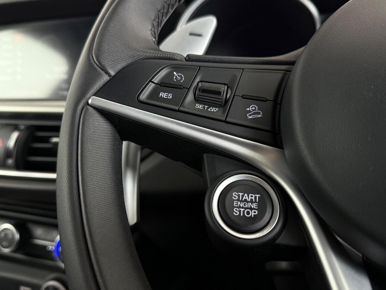 Alfa Romeo Stelvio thumbnail Misc Controls