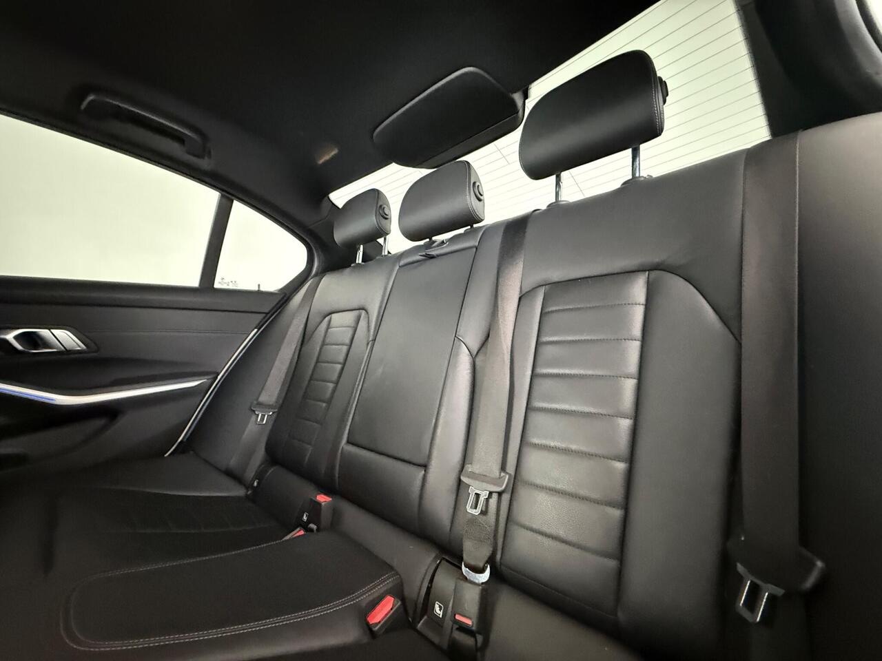 BMW 3 Series thumbnail Seats Rear