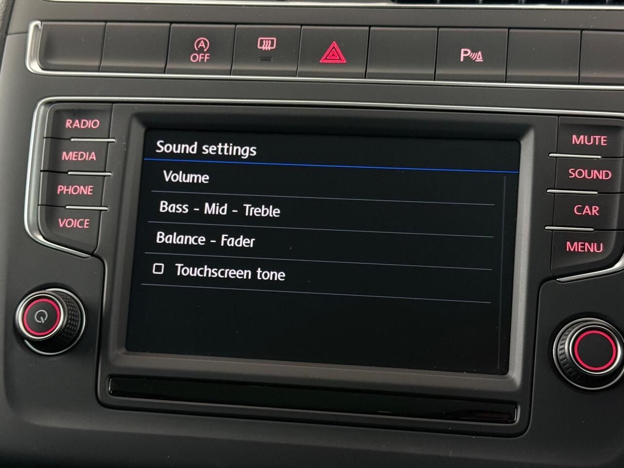 Volkswagen Polo thumbnail Infotainment System