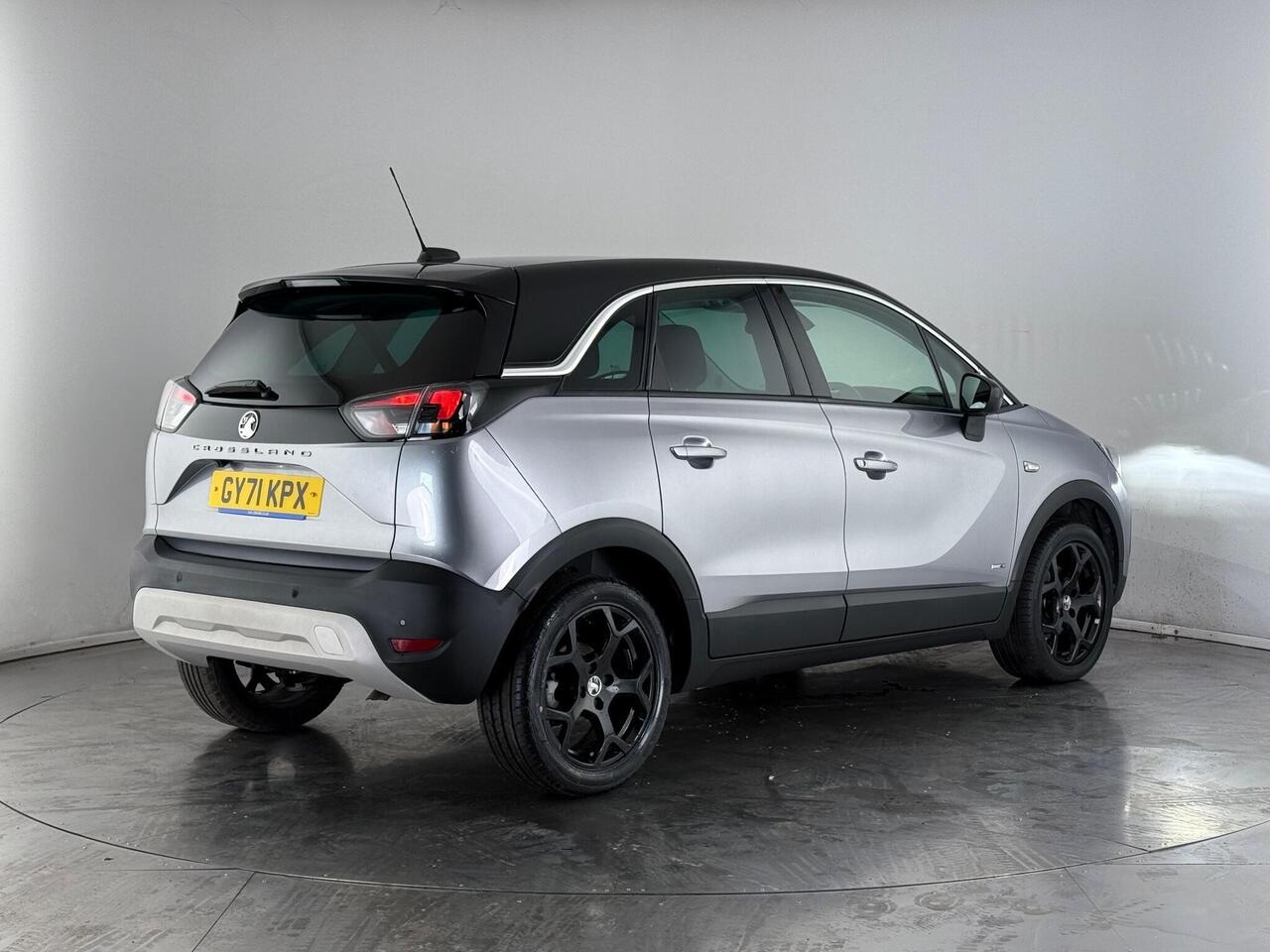 Vauxhall Crossland thumbnail Rear Right