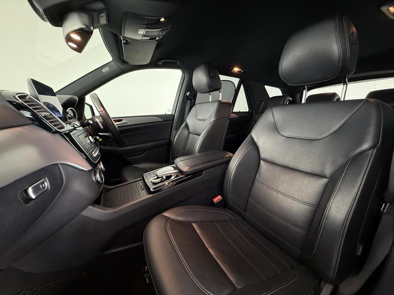 Mercedes-Benz GLE thumbnail Seat Front Passenger
