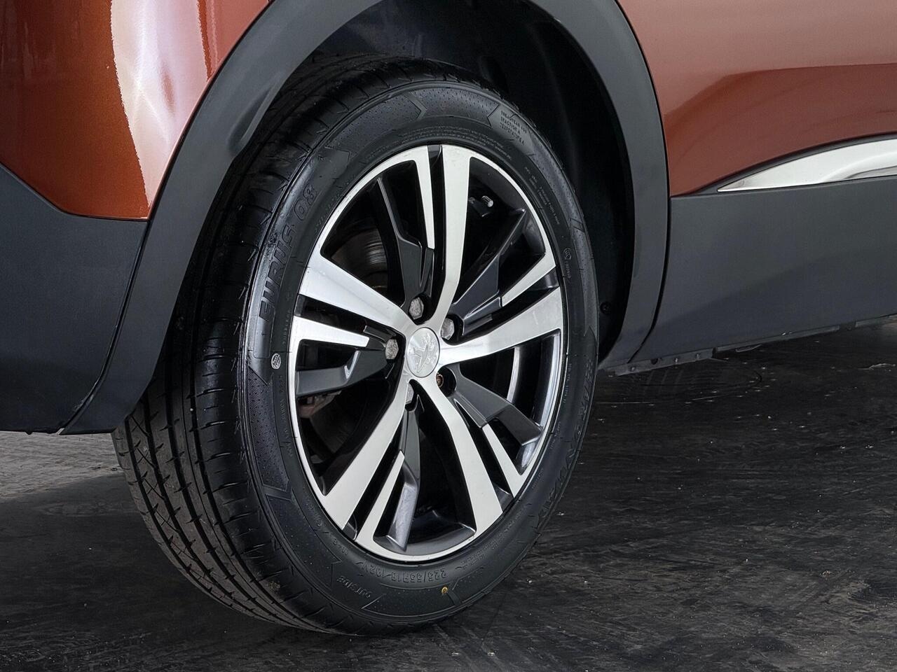 Peugeot 3008 thumbnail Wheel