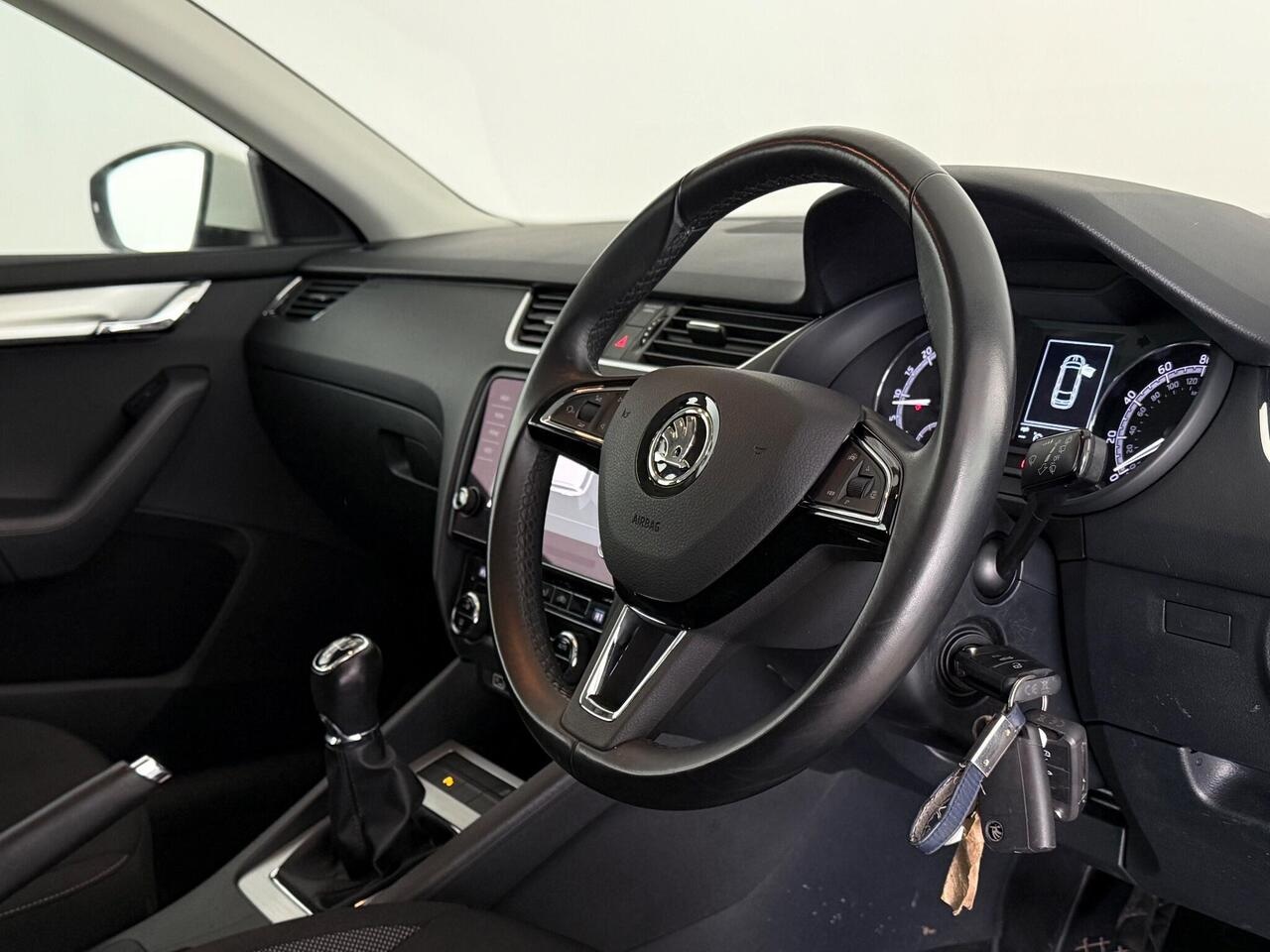 Skoda Octavia thumbnail Interior Front