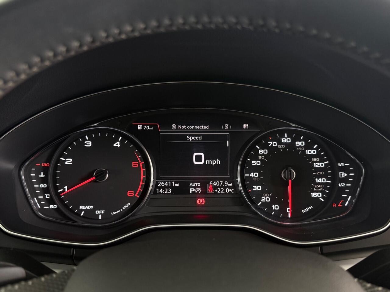Audi Q5 thumbnail Driver Instruments