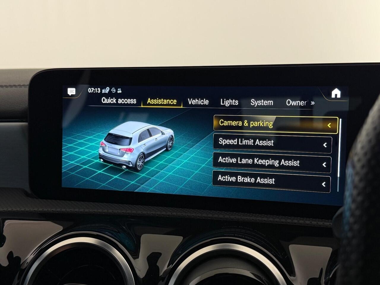 Mercedes-Benz A Class thumbnail Infotainment System