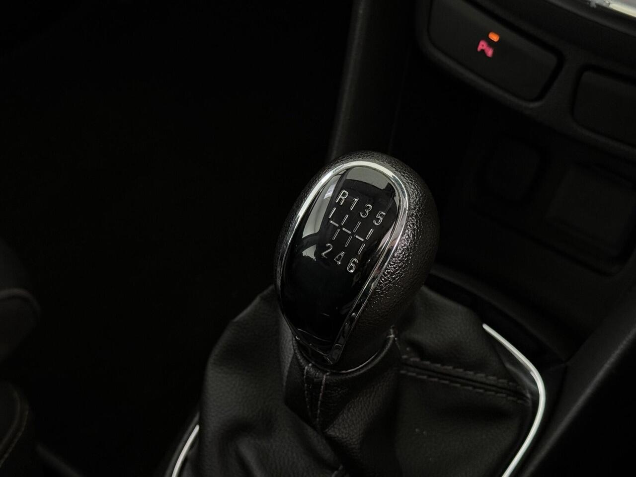 Vauxhall Mokka thumbnail Interior Front