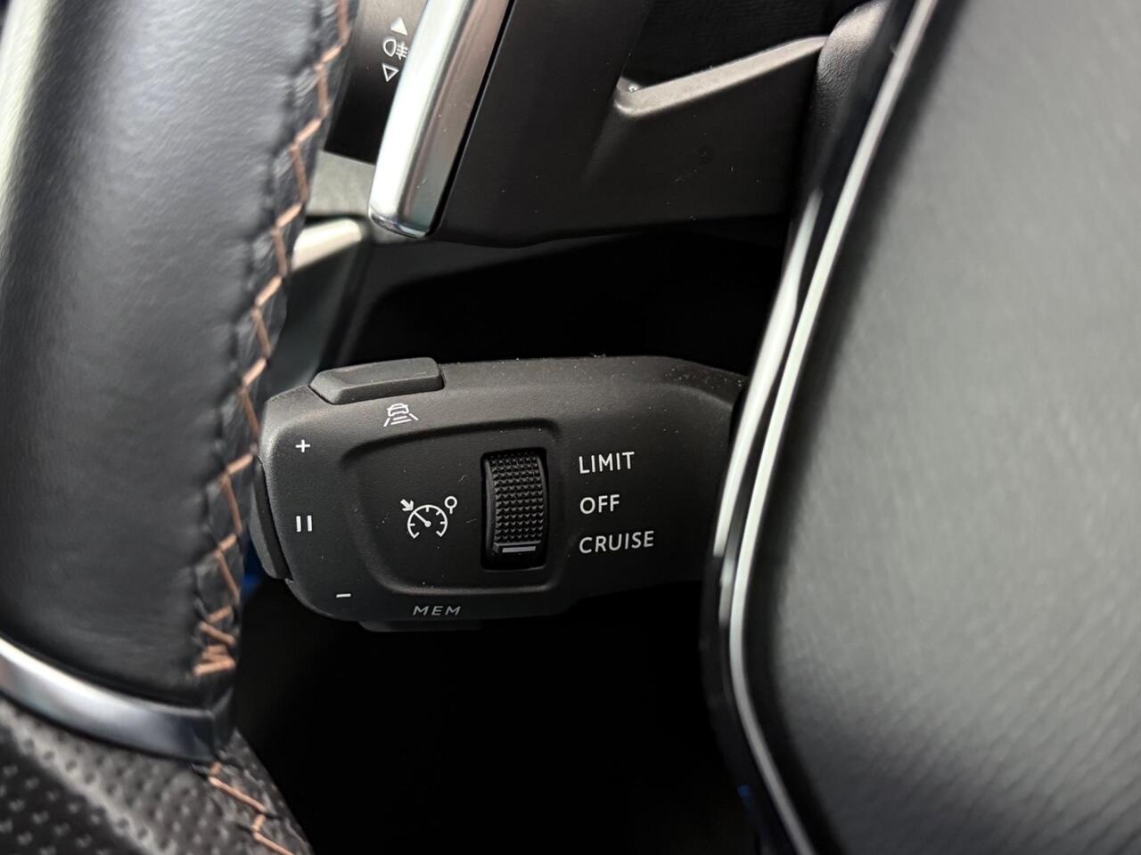 Peugeot 3008 thumbnail Misc Controls