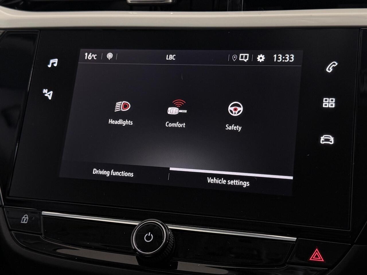 Vauxhall Corsa thumbnail Infotainment System