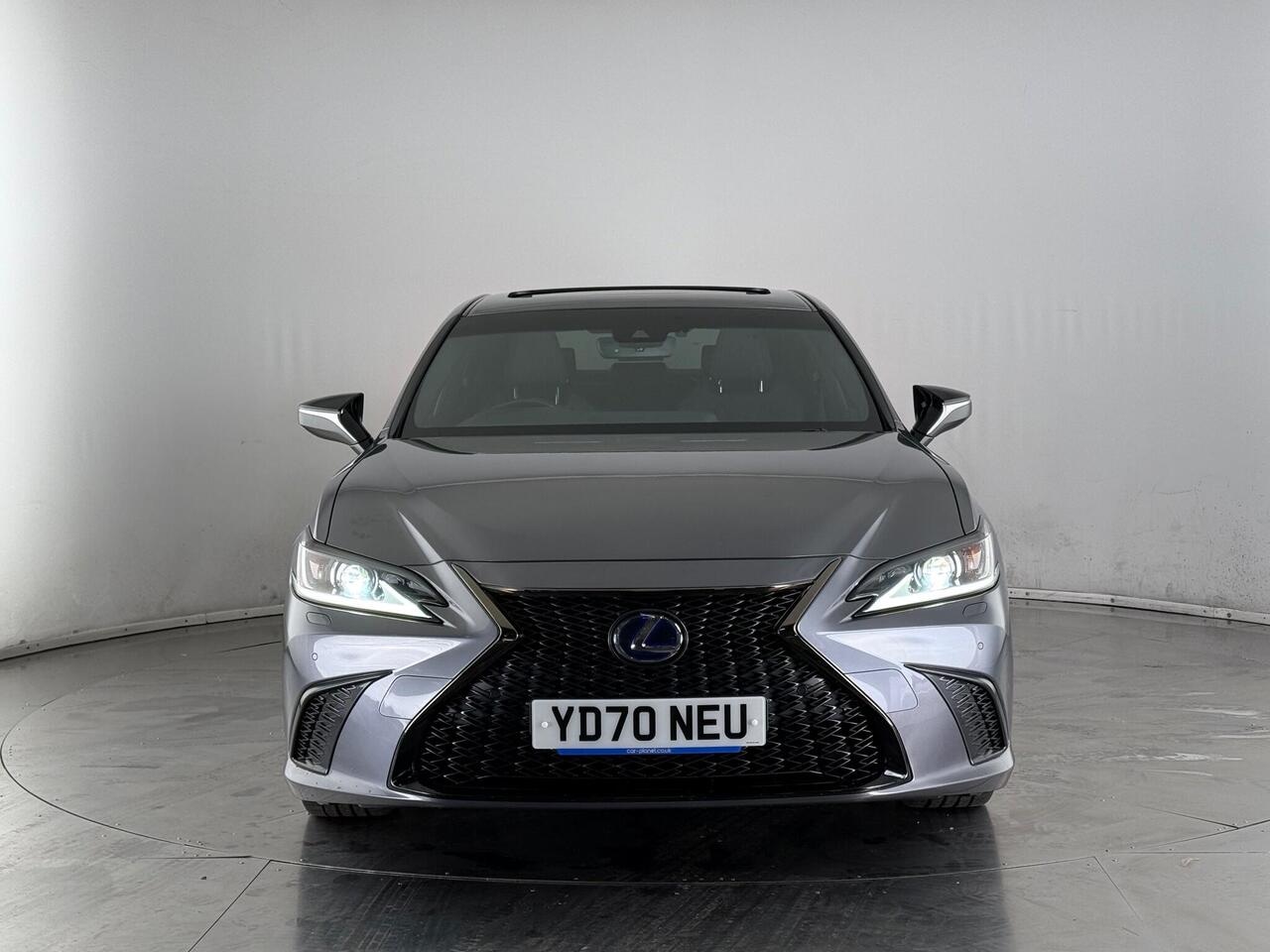 Lexus ES thumbnail Front