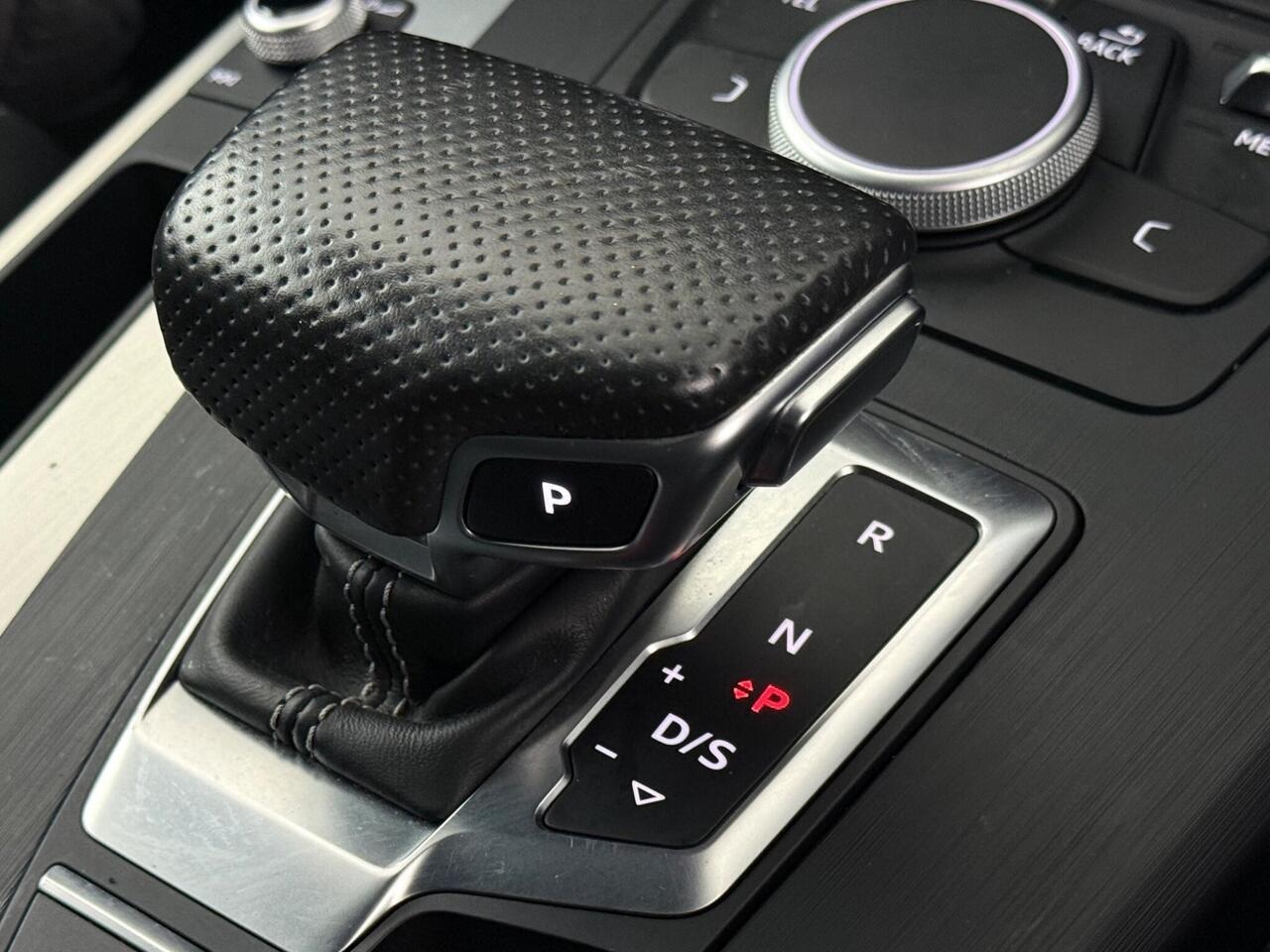 Audi Q5 thumbnail Misc Controls