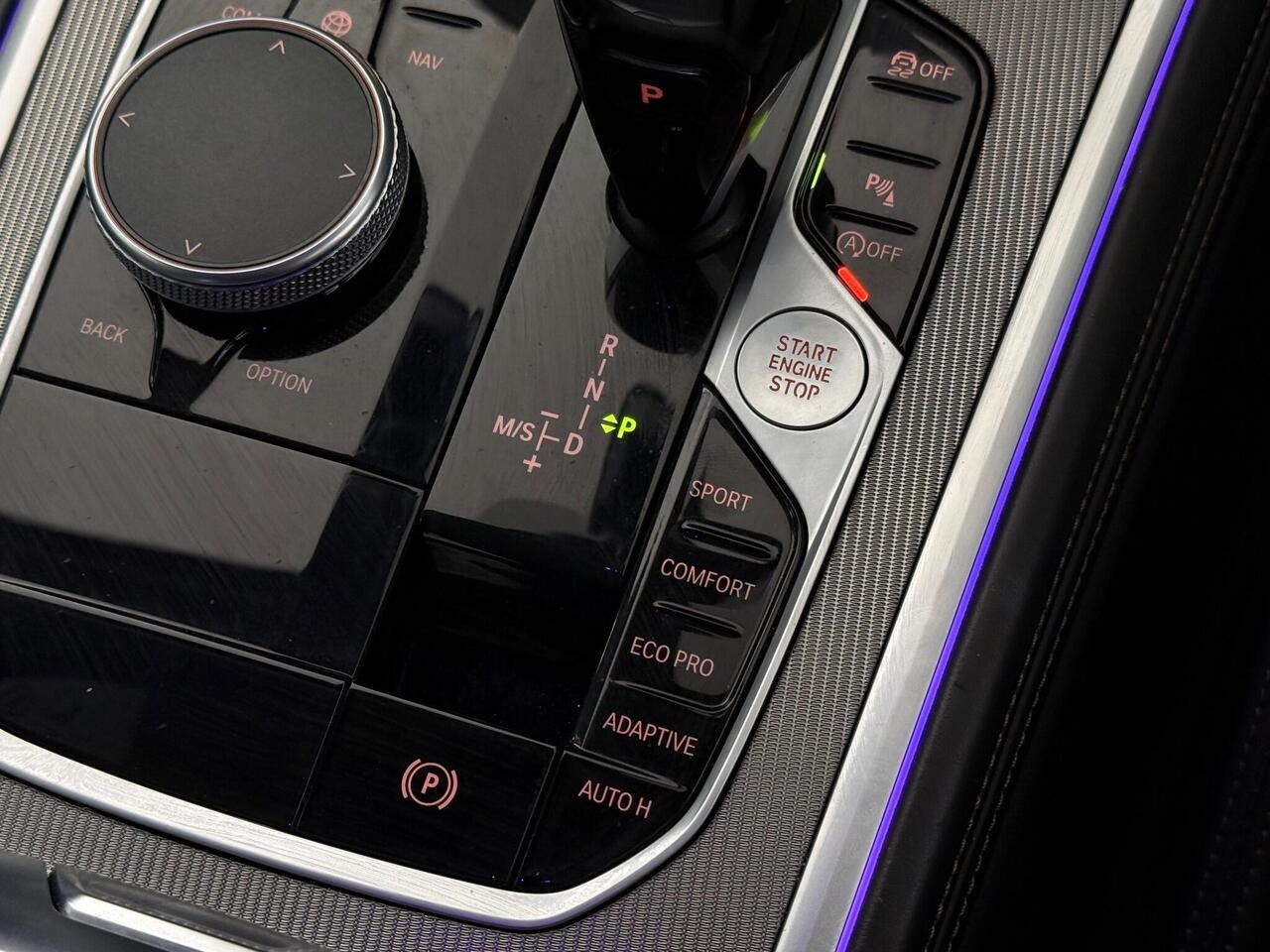 BMW 8 Series thumbnail Interior Front