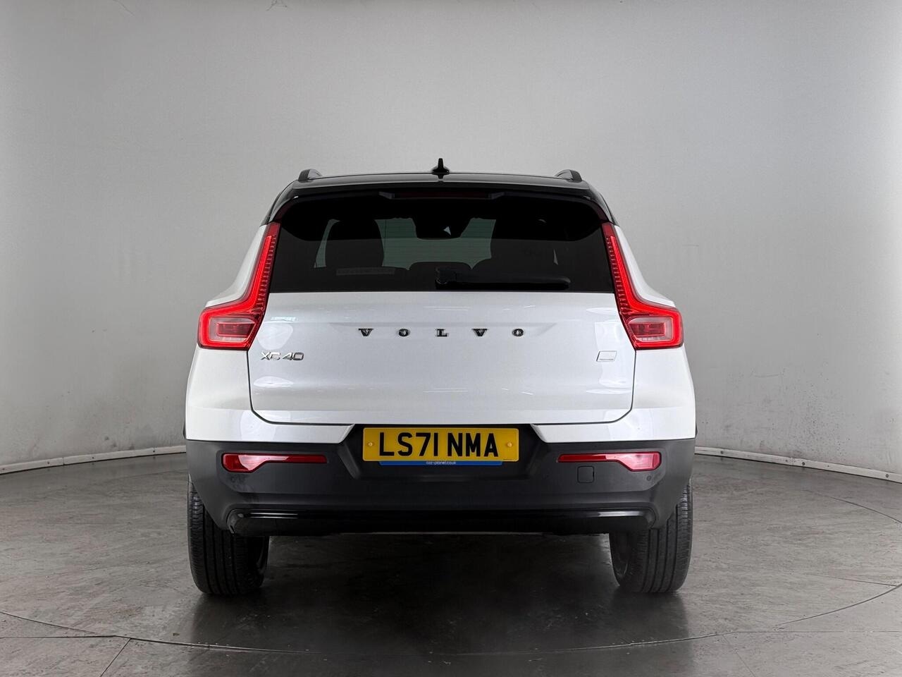Volvo XC40 thumbnail Rear