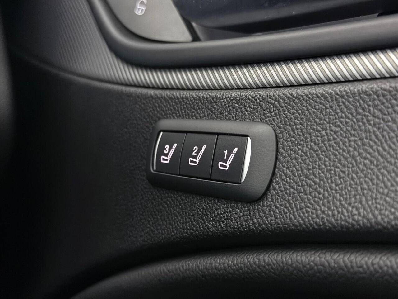 Alfa Romeo Stelvio thumbnail Misc Controls