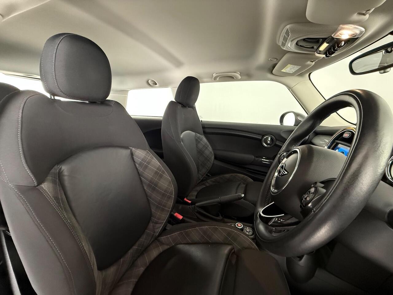 MINI Hatch thumbnail Seat Driver