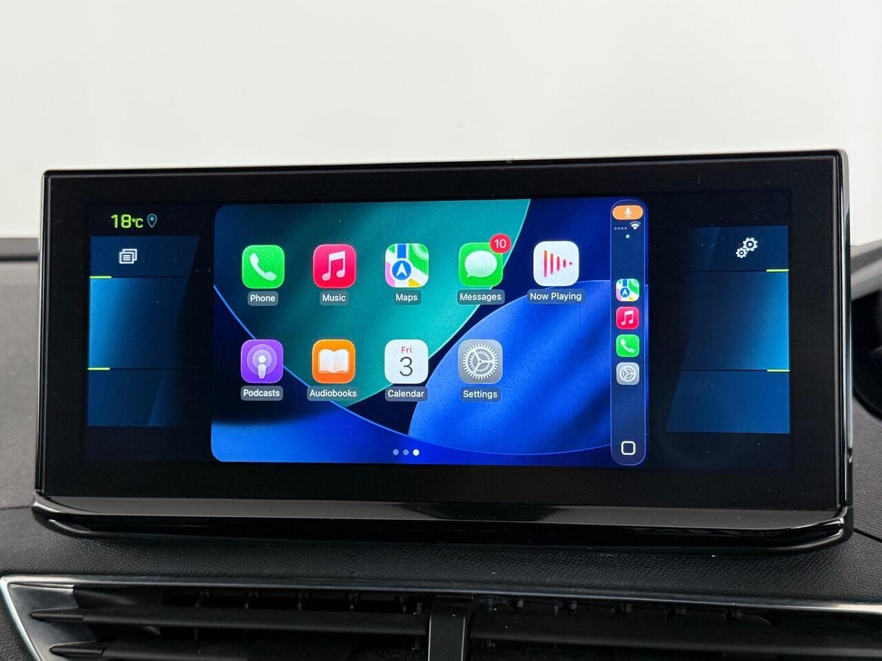 Peugeot 3008 thumbnail Infotainment System