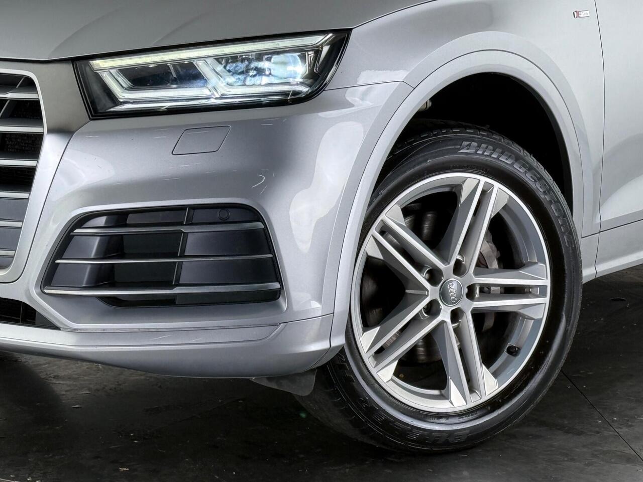 Audi Q5 thumbnail Wheel