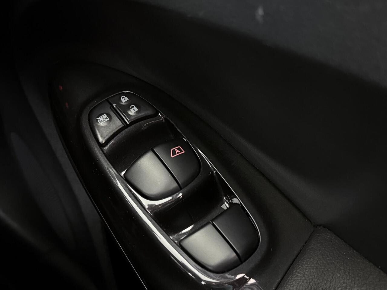 Nissan Juke thumbnail Misc Controls