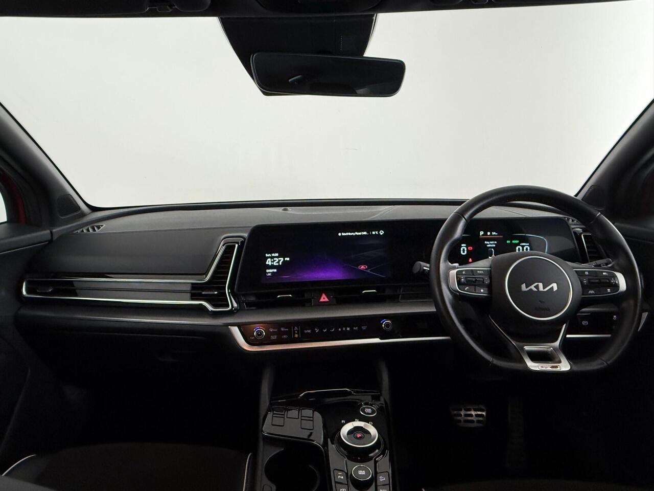 Kia Sportage thumbnail Interior Front