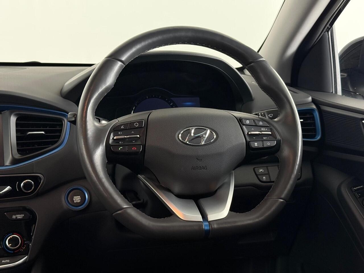 Hyundai IONIQ thumbnail Steering Wheel