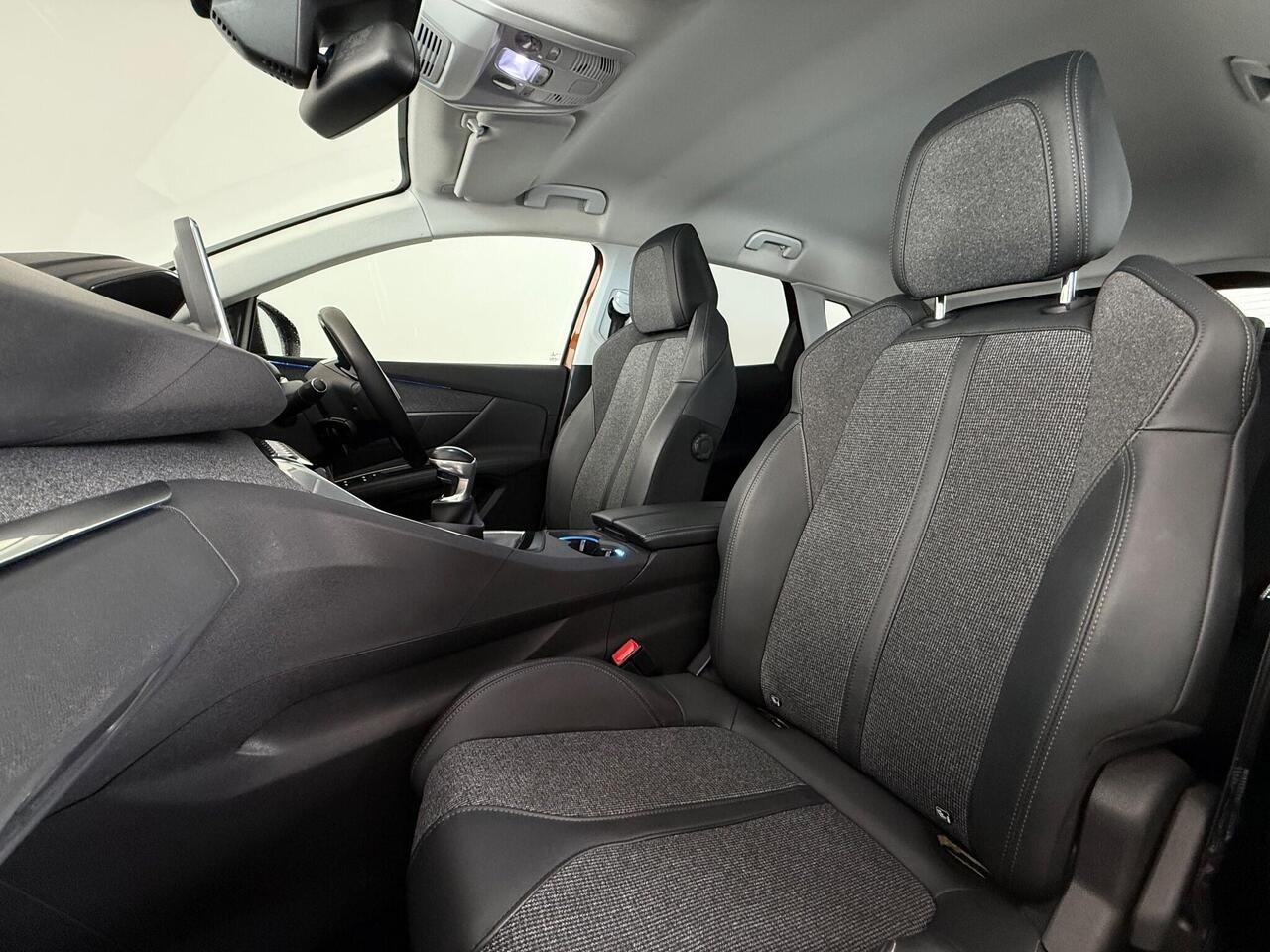 Peugeot 3008 thumbnail Seat Front Passenger