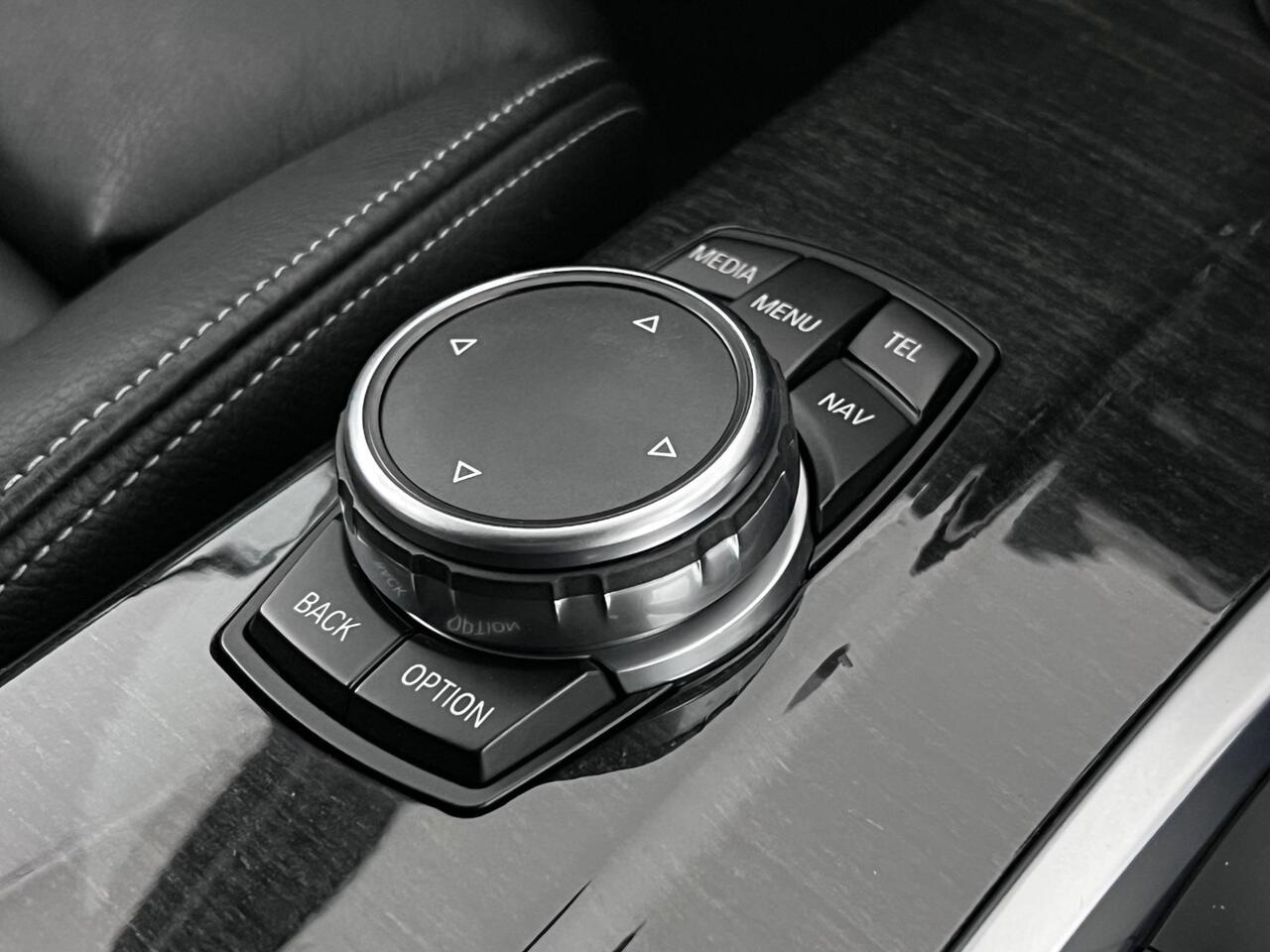 BMW X3 thumbnail Interior Front
