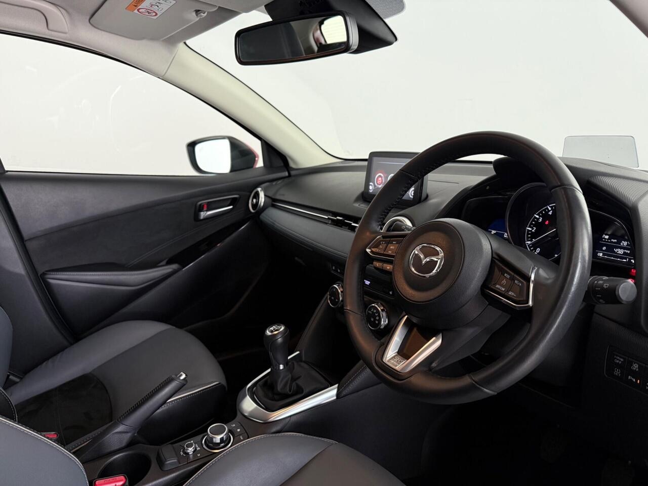Mazda Mazda2 thumbnail Interior Front