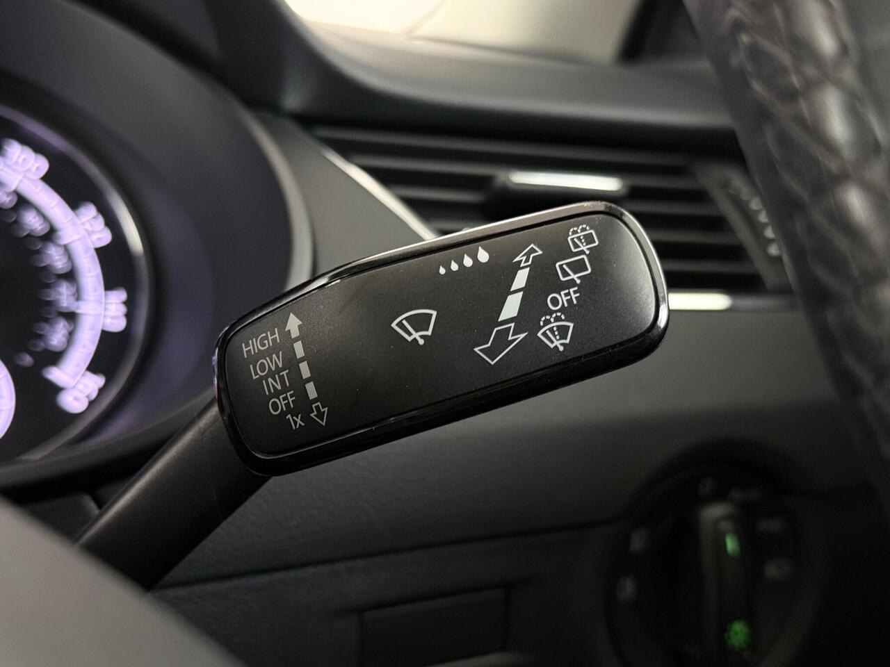 Skoda Octavia thumbnail Misc Controls