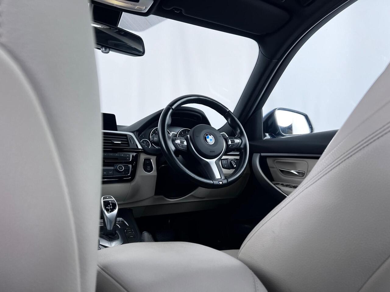 BMW 3 Series thumbnail Interior Front
