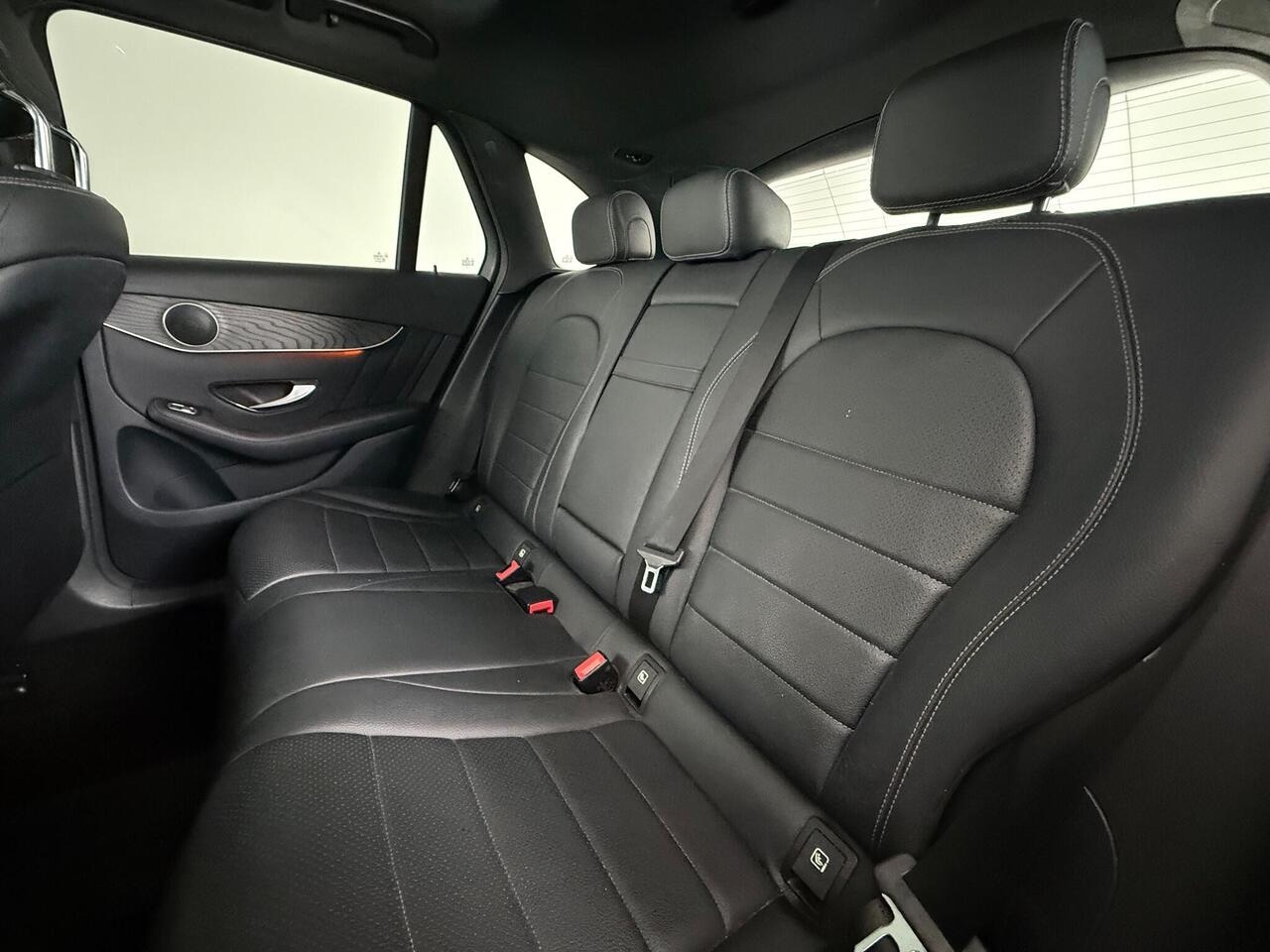 Mercedes-Benz GLC thumbnail Seats Rear