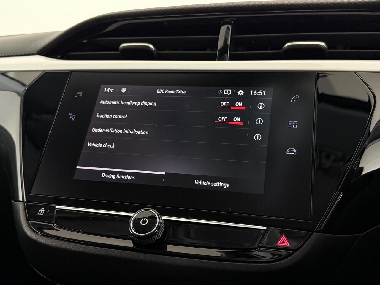 Vauxhall Corsa thumbnail Infotainment System