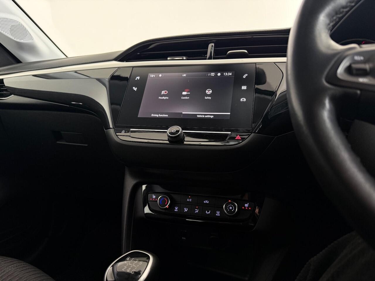 Vauxhall Corsa thumbnail Infotainment System
