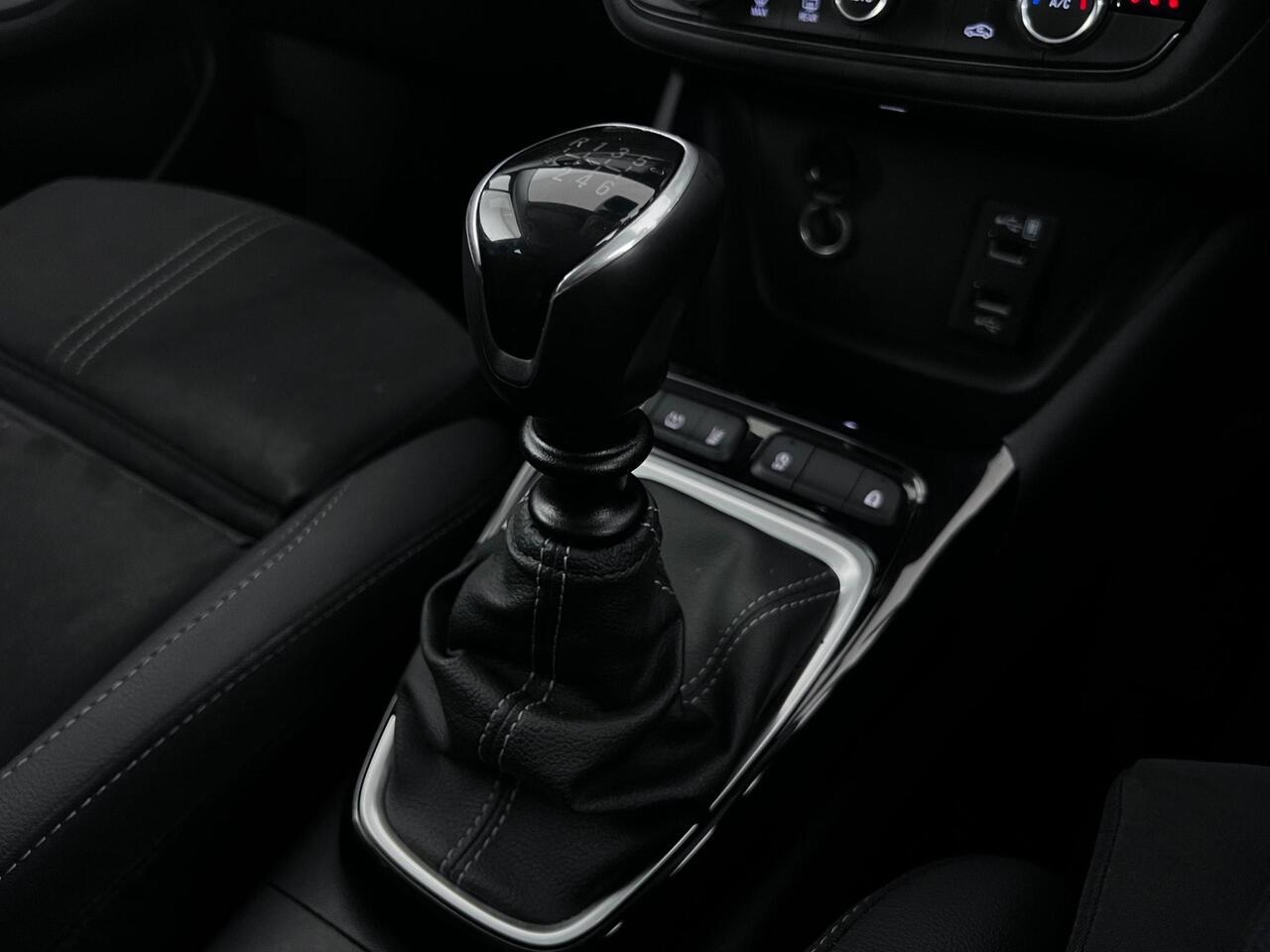 Vauxhall Crossland thumbnail Interior Front