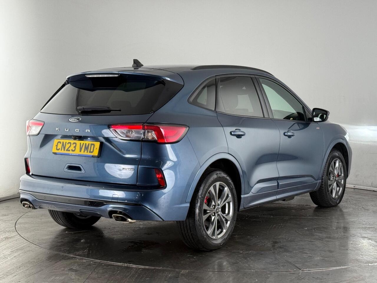 Ford Kuga thumbnail Rear Right