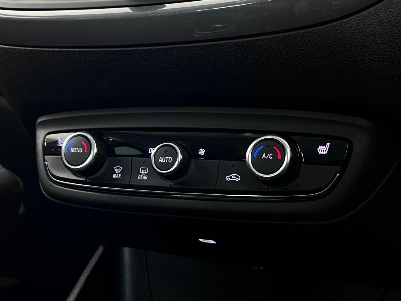 Vauxhall Crossland thumbnail Misc Controls