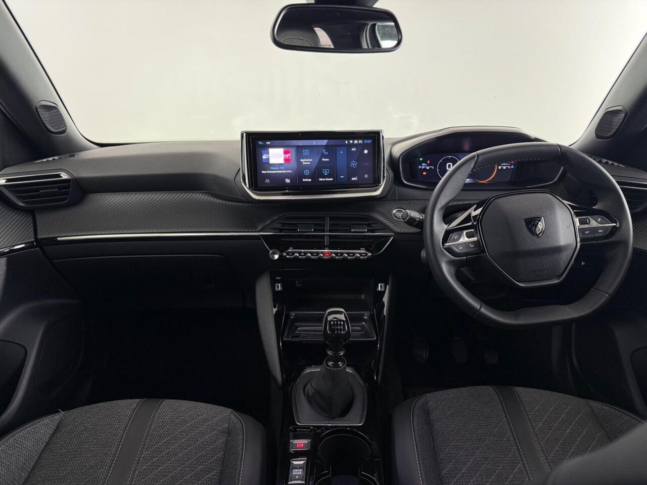 Peugeot 2008 thumbnail Interior Front