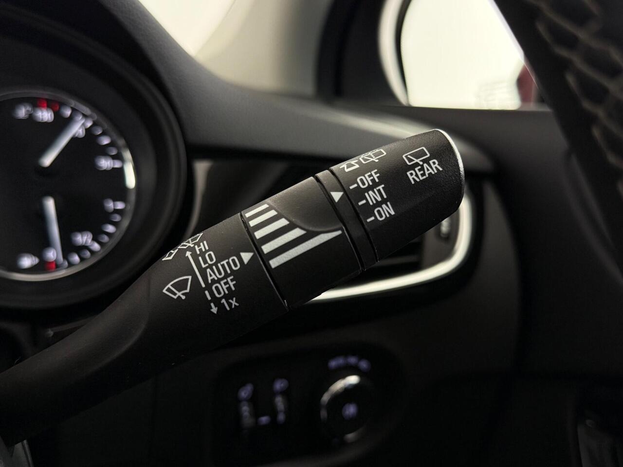 Vauxhall Astra thumbnail Misc Controls