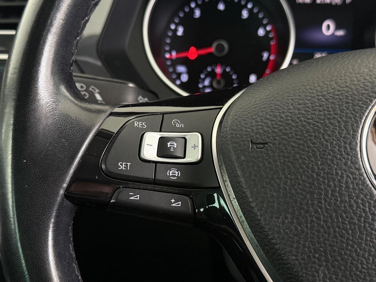Volkswagen Tiguan thumbnail Misc Controls