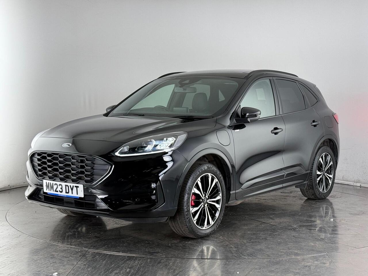 Ford Kuga thumbnail Front Left