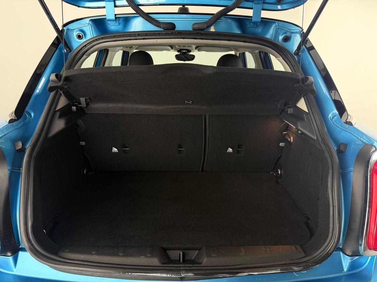 MINI Hatch thumbnail Boot