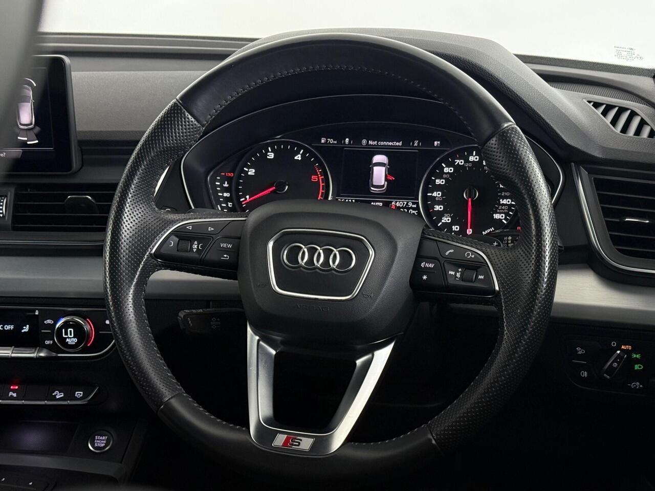 Audi Q5 thumbnail Steering Wheel