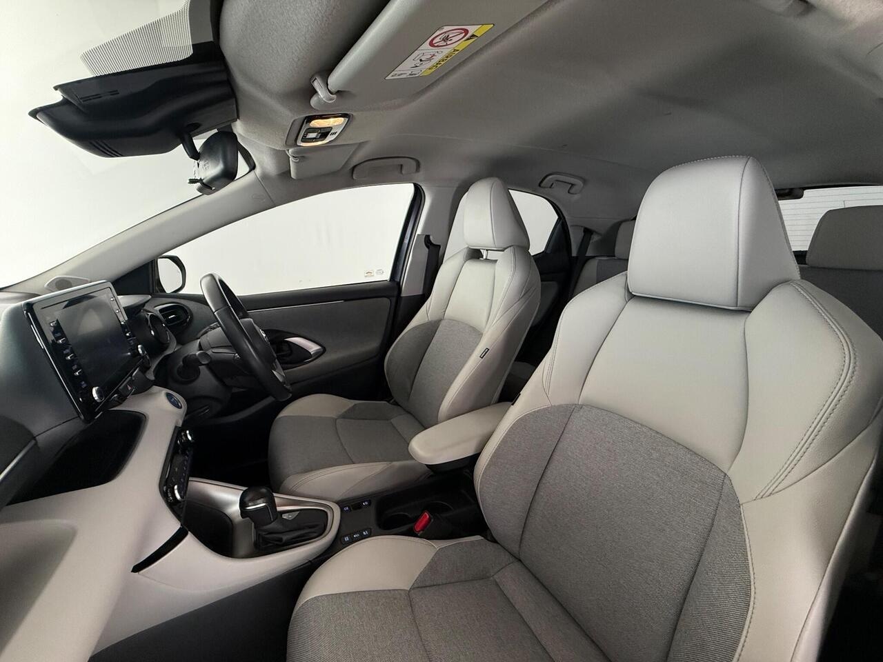 Toyota Yaris thumbnail Seat Front Passenger