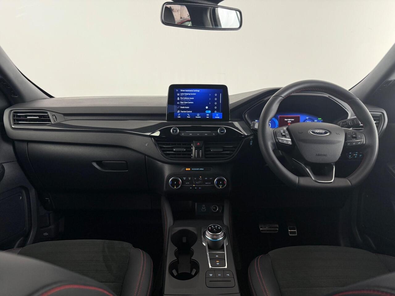 Ford Kuga thumbnail Interior Front