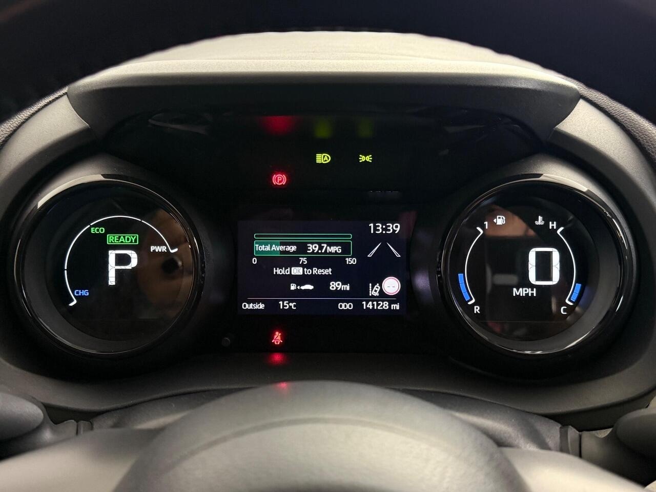 Toyota Yaris thumbnail Driver Instruments