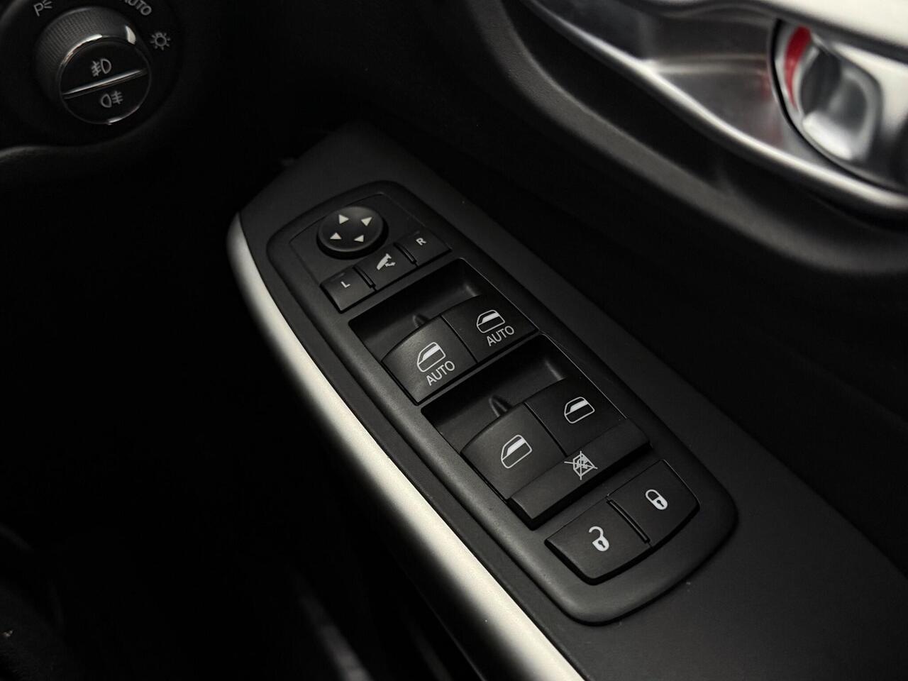 Jeep Cherokee thumbnail Misc Controls