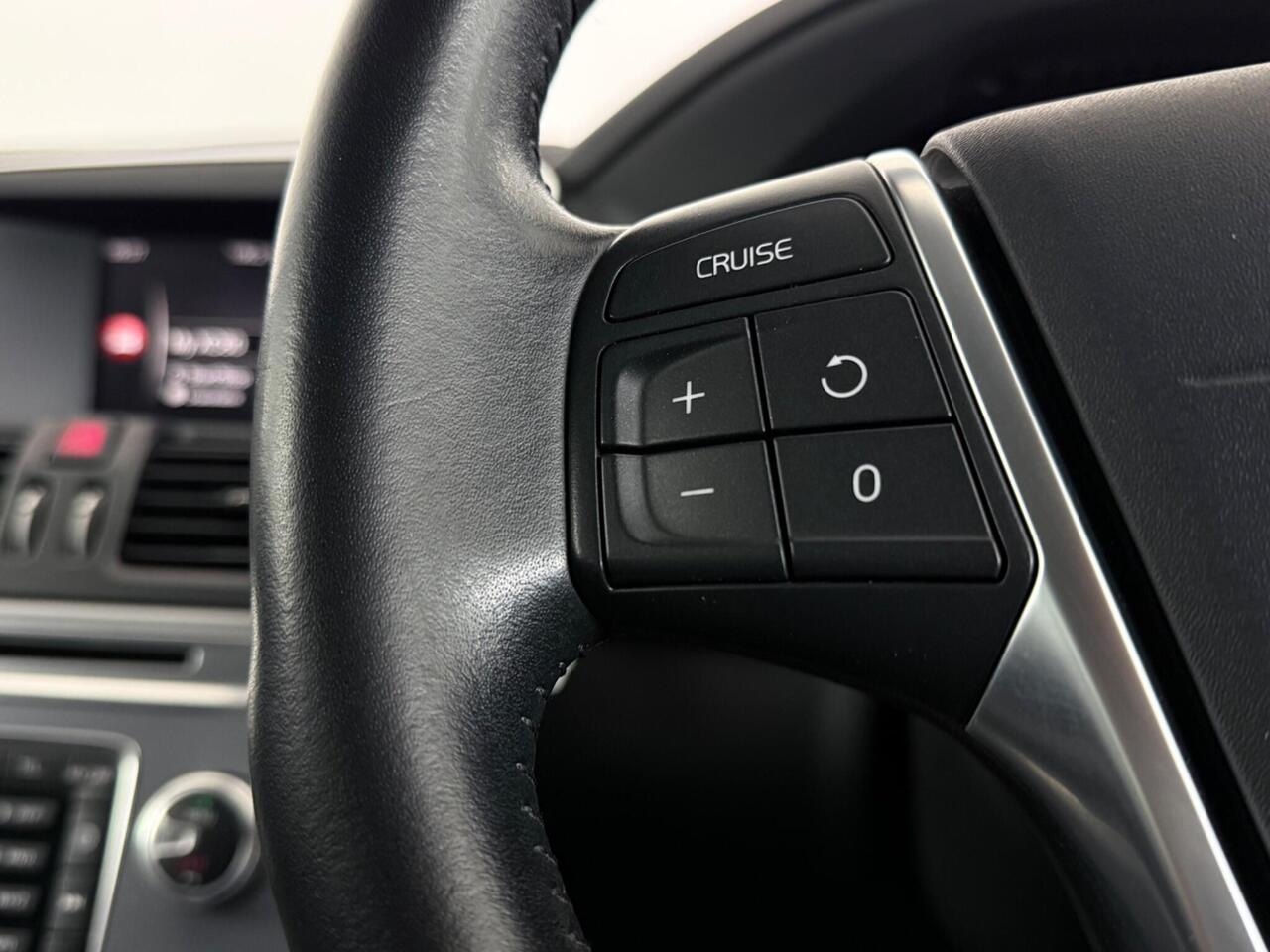 Volvo XC60 thumbnail Misc Controls