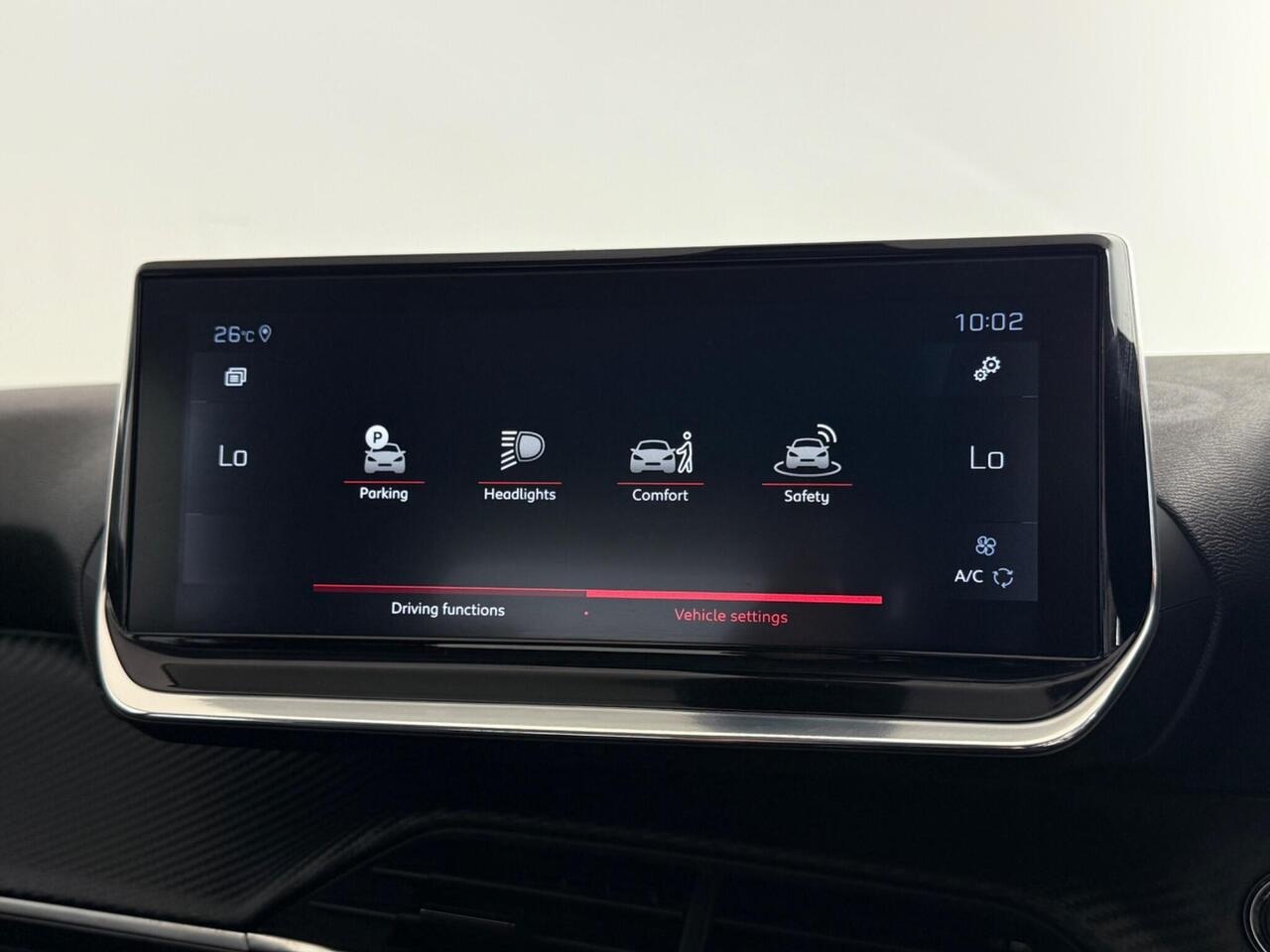 Peugeot 2008 thumbnail Infotainment System